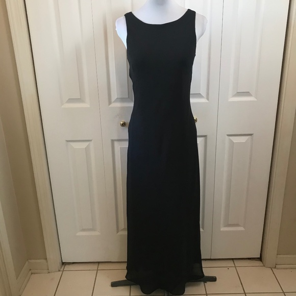Alyn Paige Dresses & Skirts - Alyn Paige Long Black Gown Dress V-Back Elegant